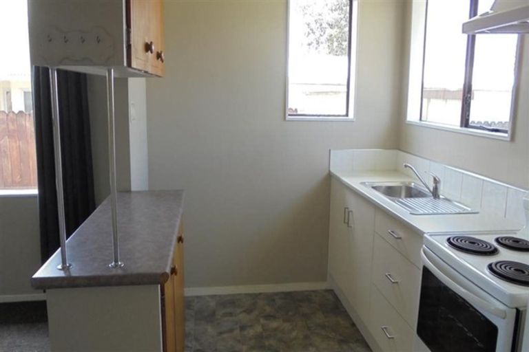 Photo of property in 18 Rimu Street, Levin, 5510