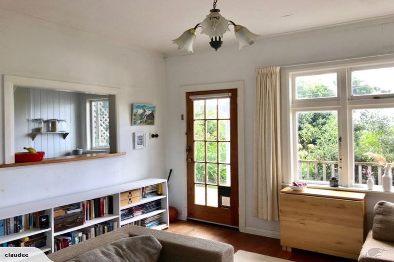 Photo of property in 1/12 Te Anau Avenue, Hataitai, Wellington, 6021