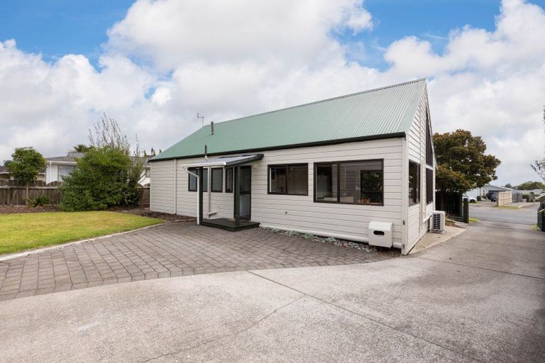 Photo of property in 24 Penrod Drive, Bell Block, New Plymouth, 4312