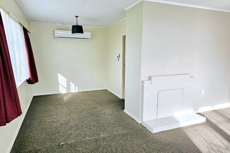 Photo of property in 179 Wainuiomata Road, Wainuiomata, Lower Hutt, 5014