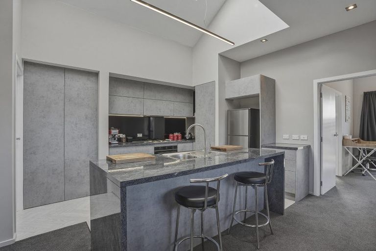 Photo of property in 43 Bradshaw Street, South Dunedin, Dunedin, 9012