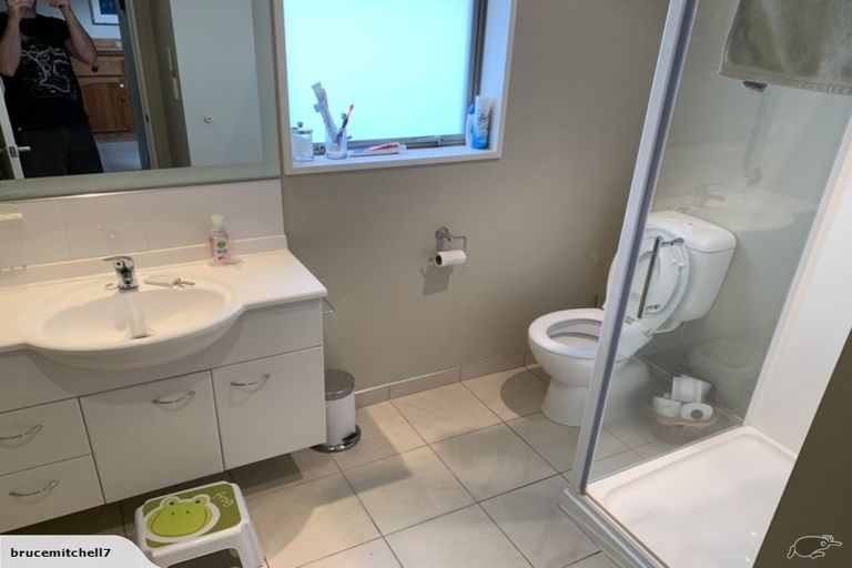 Photo of property in 130 Wairakei Road, Bryndwr, Christchurch, 8053