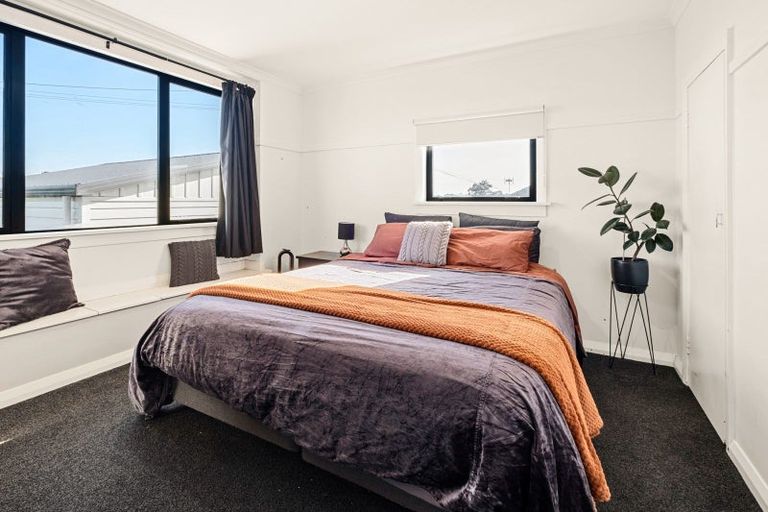 Photo of property in 3 Tupoki Street, Glen Avon, New Plymouth, 4312