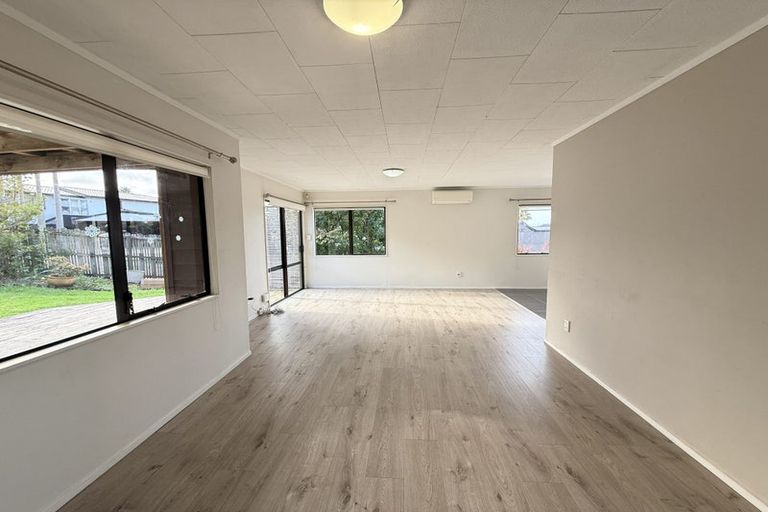 Photo of property in 41 Caribbean Drive, Unsworth Heights, Auckland, 0632