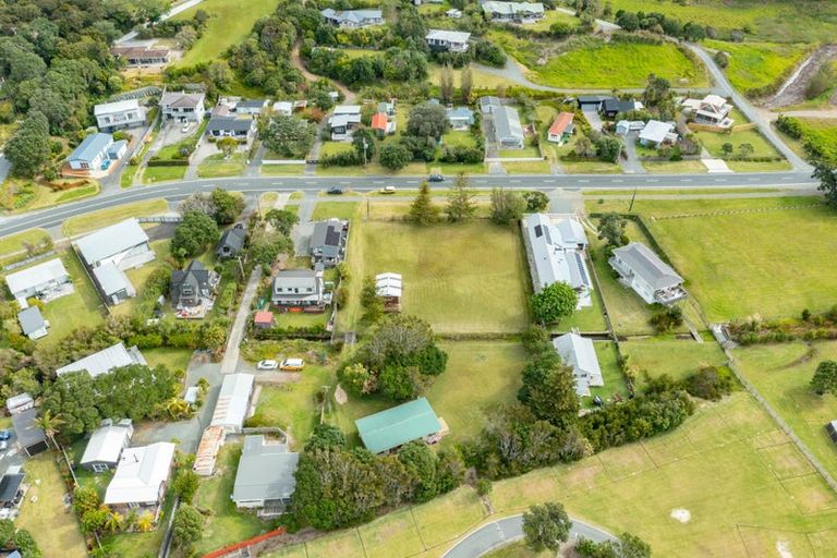 Photo of property in 829 Cove Road, Waipu, 0582