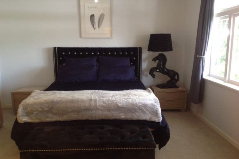 Photo of property in 10 Kitchener Terrace, Moturoa, New Plymouth, 4310