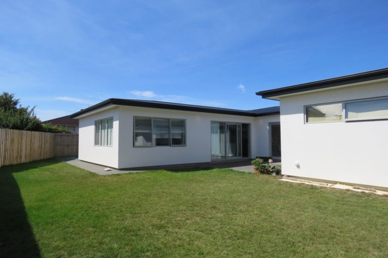 Photo of property in 102 Aorangi Road, Bryndwr, Christchurch, 8053