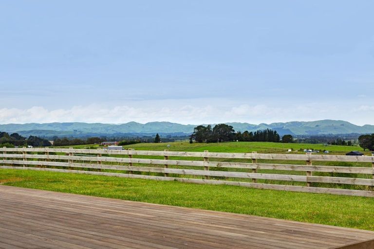 Photo of property in 59 Kahutara Road, Kahutara, 5771