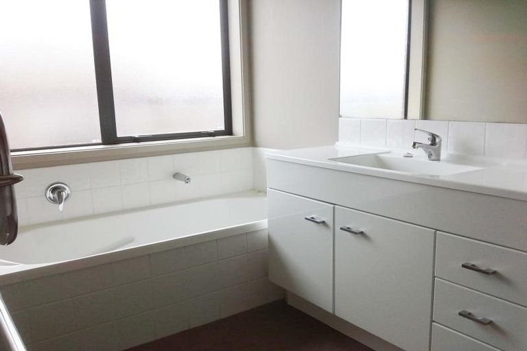 Photo of property in 5 Northpoint Way, Bell Block, New Plymouth, 4312