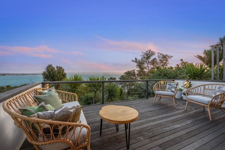 Photo of property in 18 Tizard Road, Birkenhead, Auckland, 0626