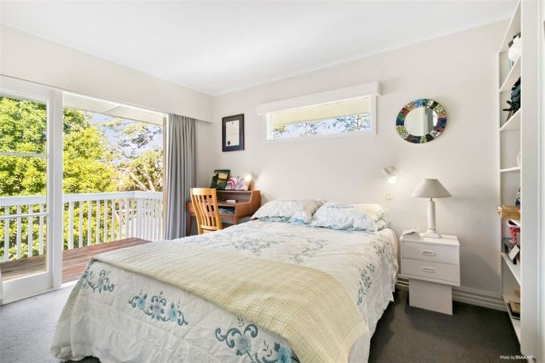 Photo of property in 12 Crystal Avenue, Glendene, Auckland, 0602