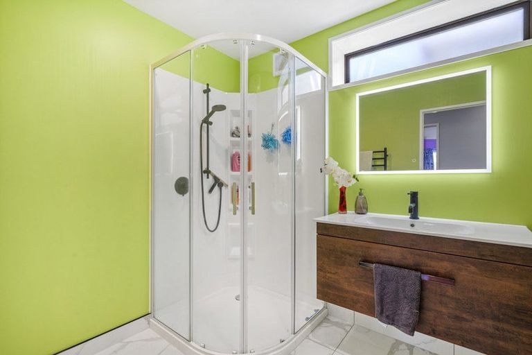 Photo of property in 3 Tregony Place, Camborne, Porirua, 5026