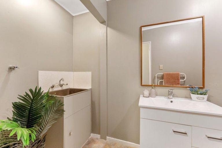 Photo of property in 167 Broderick Road, Johnsonville, Wellington, 6037