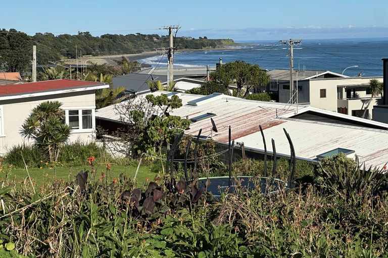 Photo of property in 9 Pitcairn Street, Oakura, 4314