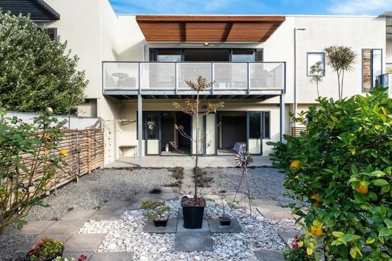 Photo of property in 11 Barry Street, Ahuriri, Napier, 4110