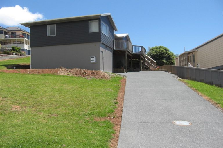 Photo of property in 9 Stratford Drive, Cable Bay, 0420