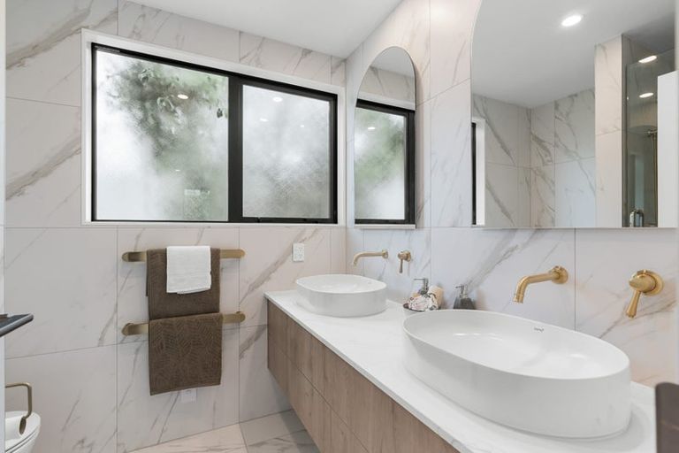 Photo of property in 11 Stratford Street, Merivale, Christchurch, 8014