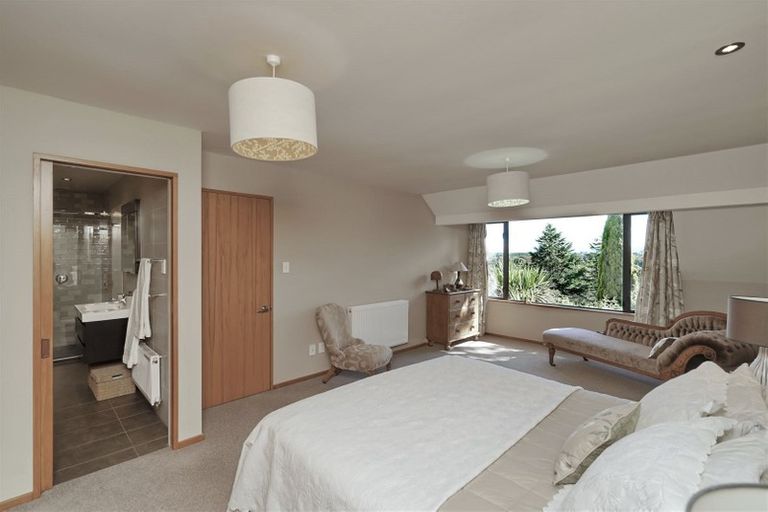 Photo of property in 292 Centaurus Road, Hillsborough, Christchurch, 8022