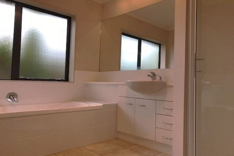 Photo of property in 8 Kilountain Place, Kerikeri, 0230