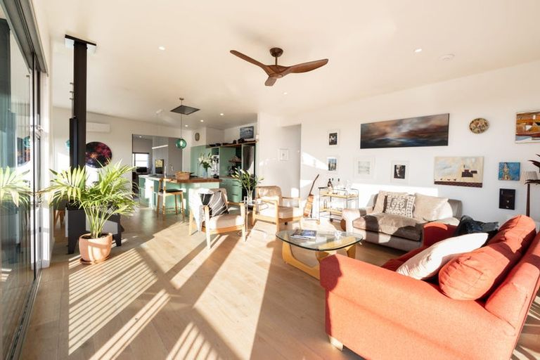 Photo of property in 6 Pine Ridge Terrace, Waikanae Beach, Waikanae, 5036