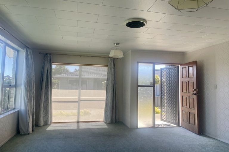 Photo of property in 2/114 Mcleod Street, Camberley, Hastings, 4120