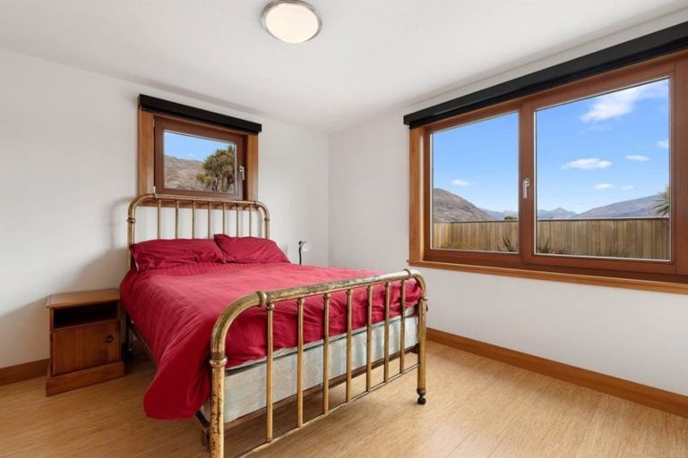 Photo of property in 130 Brownston Street, Wanaka, 9305