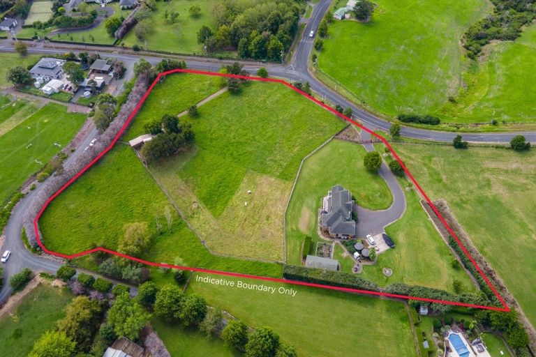 Photo of property in 30 Clifton Road, Whitford, Howick, 2571