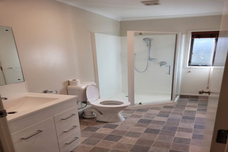 Photo of property in 57b Sabulite Road, Kelston, Auckland, 0602