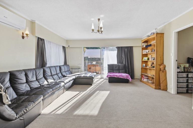 Photo of property in 16 Bacot Place, Howick, Auckland, 2014
