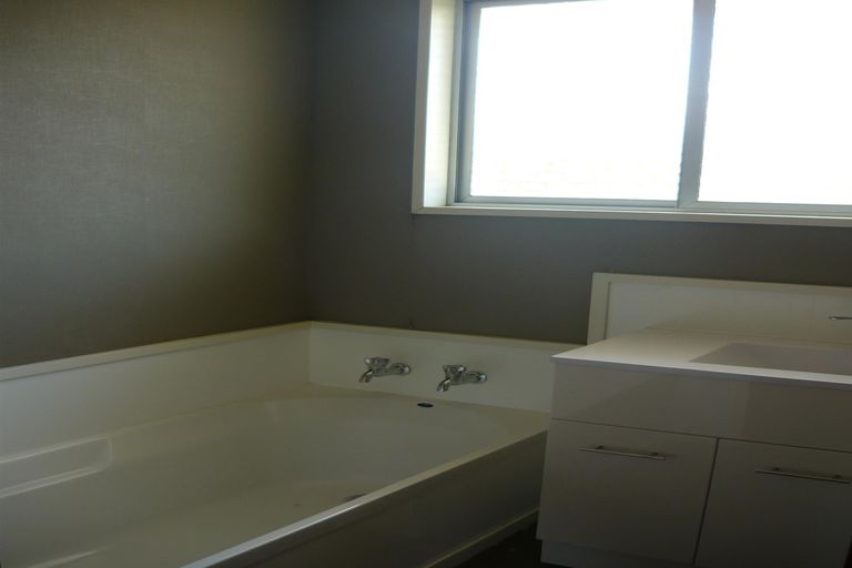 Photo of property in 24 Paul Street, Waimate, 7924