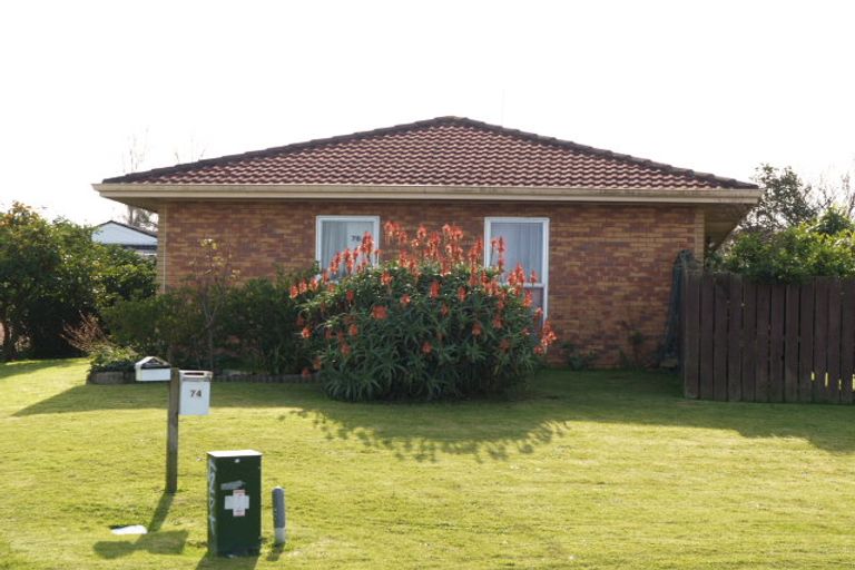 Photo of property in 76 Cottingham Crescent, Mangere East, Auckland, 2024