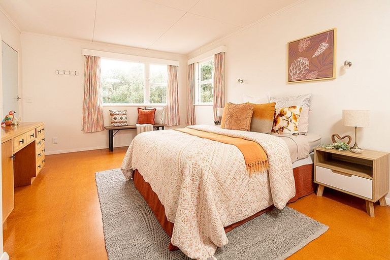 Photo of property in 162 Wellington Road, Paekakariki, 5034