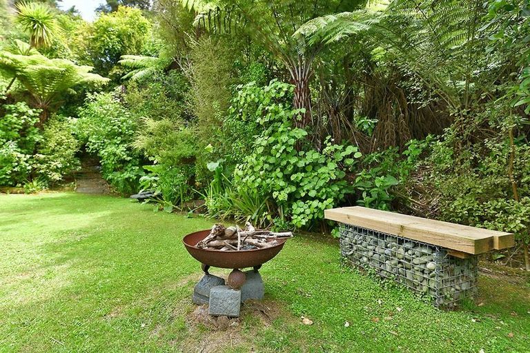 Photo of property in 30 Cochrane Avenue, Arkles Bay, Whangaparaoa, 0932