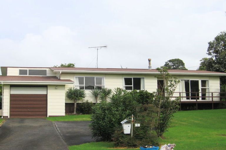 Photo of property in 1/25 Thorburn Avenue, Red Beach, 0932