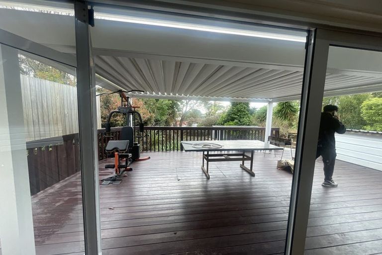 Photo of property in 58 Beechdale Crescent, Pakuranga Heights, Auckland, 2010