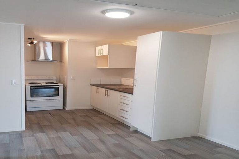 Photo of property in 102 Kilbirnie Crescent, Kilbirnie, Wellington, 6022