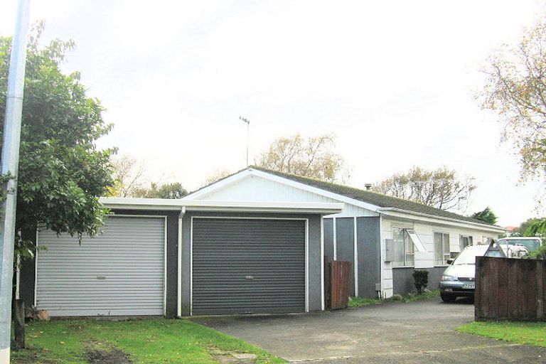 Photo of property in 1/94 Eatwell Avenue, Paraparaumu Beach, Paraparaumu, 5032