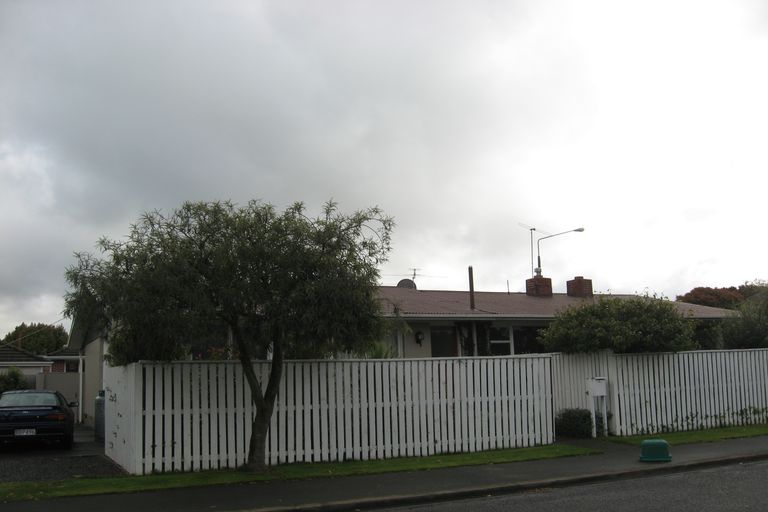 Photo of property in 2 Lothian Street, Ilam, Christchurch, 8041