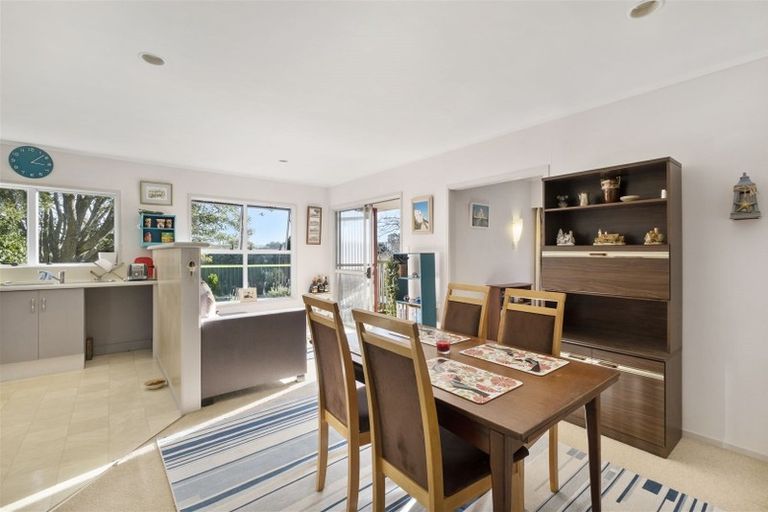 Photo of property in 124 Tiraumea Drive, Pakuranga, Auckland, 2010