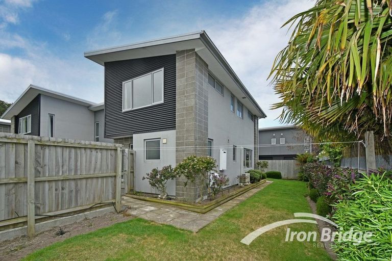 Photo of property in 212d Lincoln Road, Addington, Christchurch, 8024