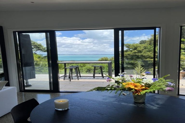 Photo of property in 14 Okoka Road, Omiha, Waiheke Island, 1081
