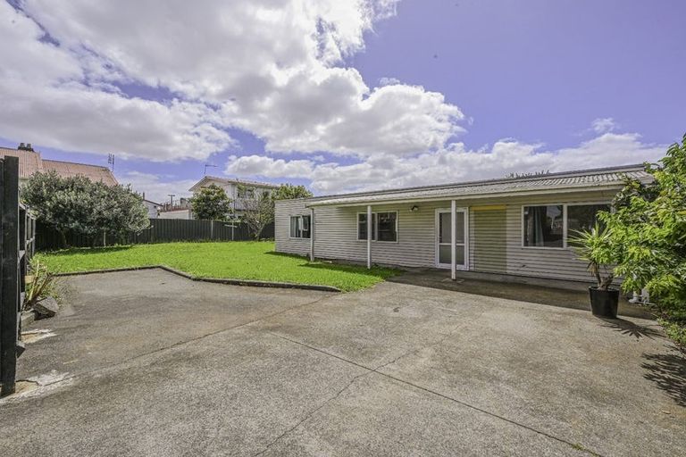 Photo of property in 98 Wallace Road, Papatoetoe, Auckland, 2025