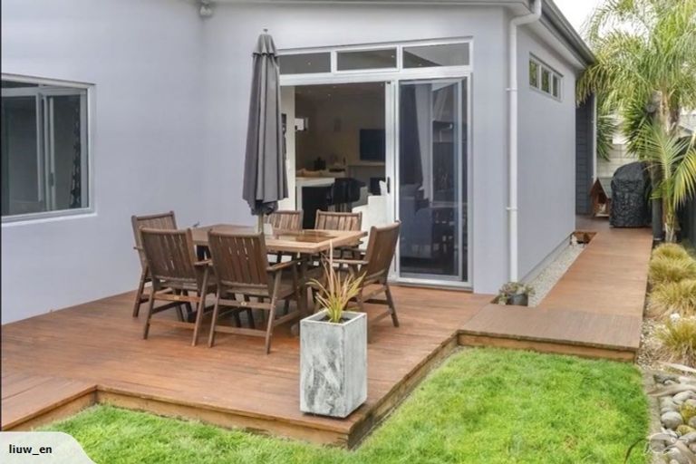 Photo of property in 11 Tasman Drive, Poraiti, Napier, 4112