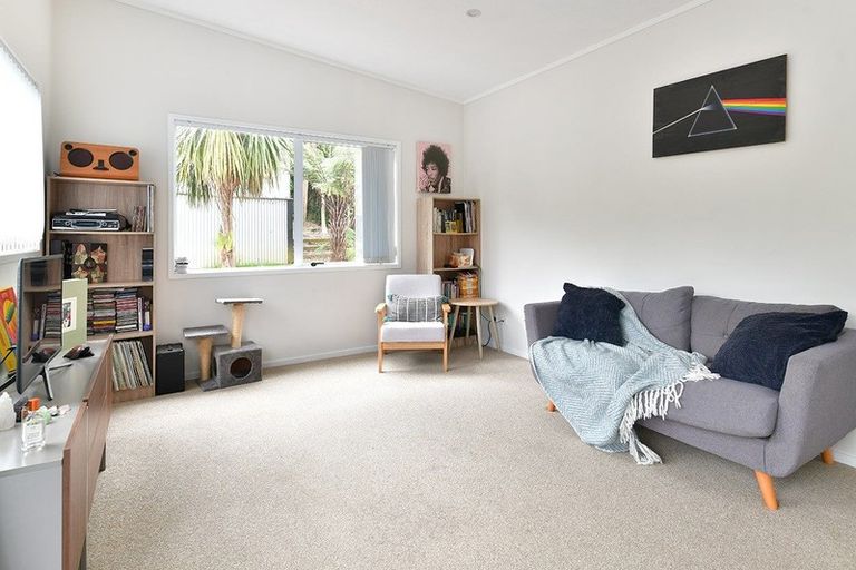 Photo of property in 1/6 Carlisle Road, Browns Bay, Auckland, 0630