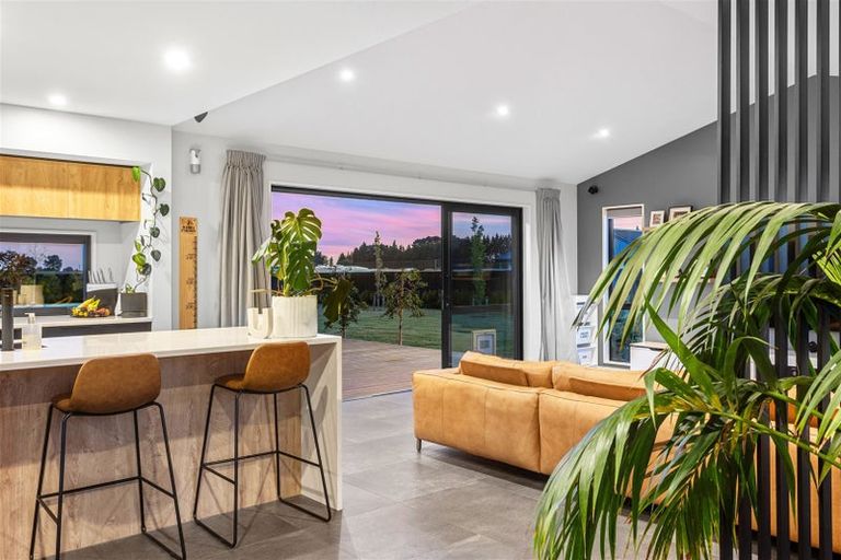 Photo of property in 77 Kingsdowne Drive, West Melton, 7618