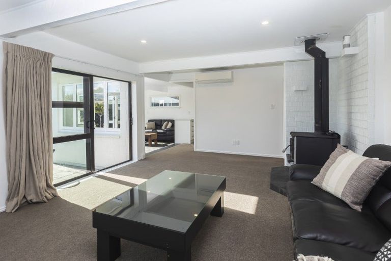 Photo of property in 107 Lowry Avenue, Redwood, Christchurch, 8051