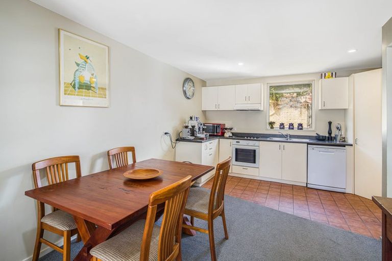 Photo of property in Pirie Street Townhouses, 27/35 Pirie Street, Mount Victoria, Wellington, 6011