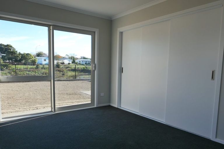 Photo of property in 32 Koru Loop, Paraparaumu, 5032
