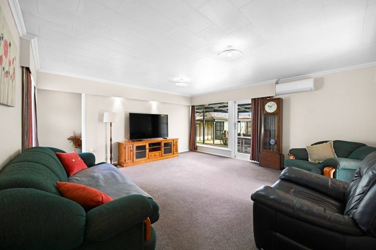 Photo of property in 69 Resthill Crescent, Glenview, Hamilton, 3206