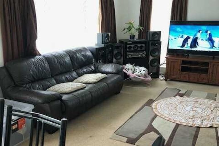 Photo of property in 10a Sharivari Place, Conifer Grove, Takanini, 2112